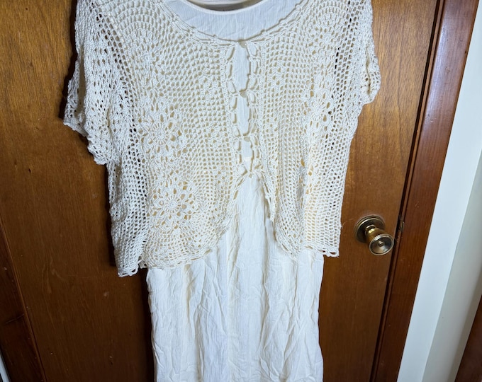 Vintage Chadwick’s Cream Colored Lace Dress