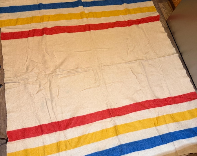 Vintage Hudson Bay Style Heavy Wool Blanket JC Penney Golden Dawn