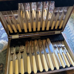 Vintage Silverware Dinner Set, Derby, Complete Set, in Original Box, As Is