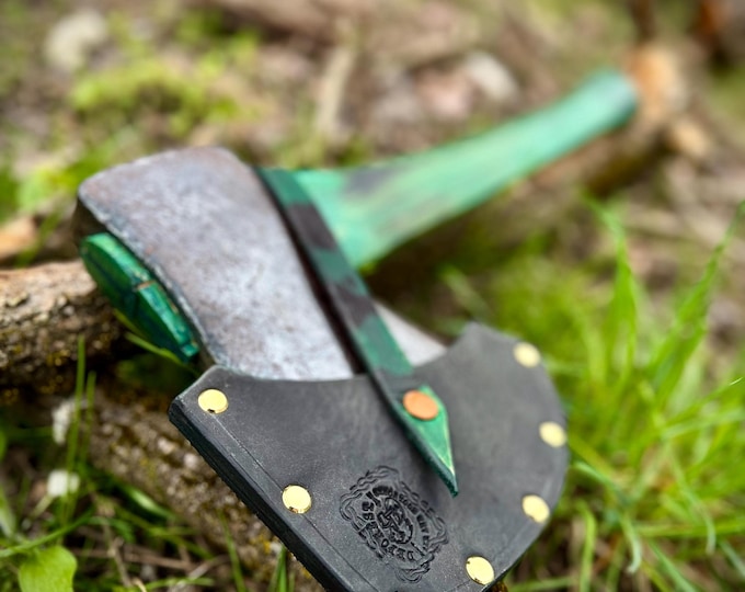 Vintage Restored Unmarked Michigan Pattern Axe, Short Handle, Wood Splitting, Wax Axe, Green, Camping