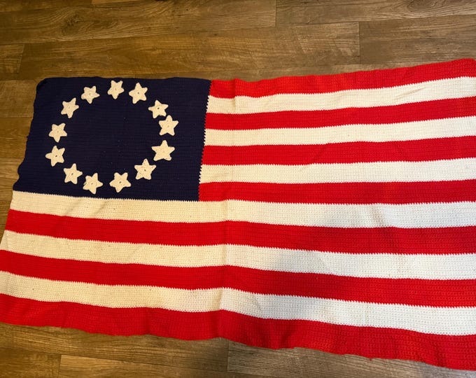 Vintage Hamdmade 13 Colonies American Flag Crocheted Throw Blanket