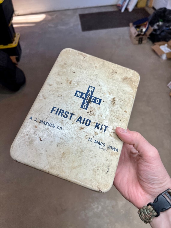 Vintage first aid kit box - image 1
