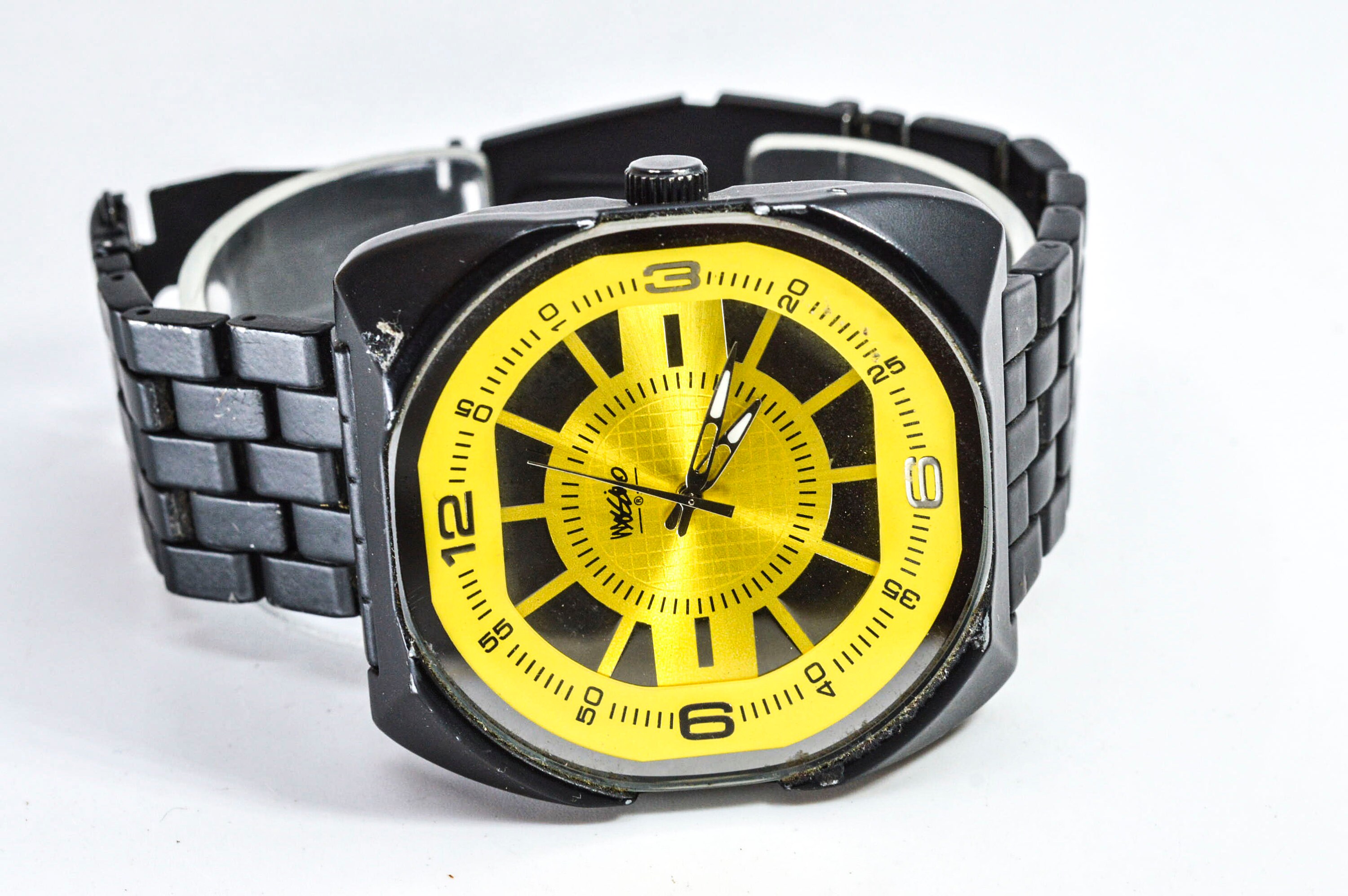 Black yellow watch best sale