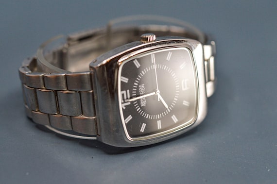 Reaction wrist watch sale
