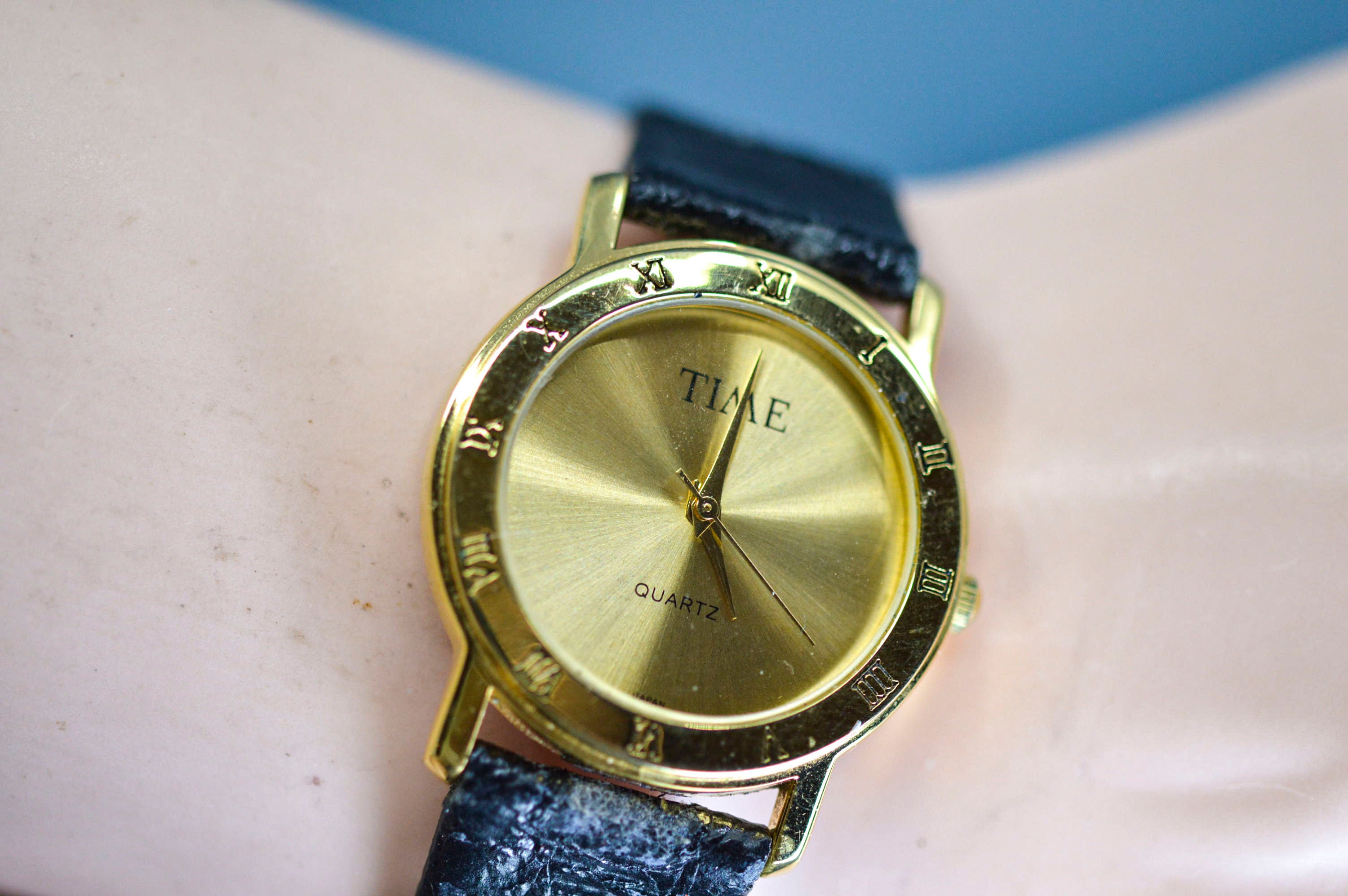 Gold time quartz sale