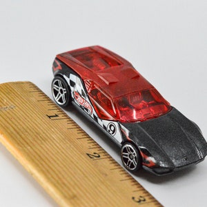 Hotwheels la fiesta toy car image 7