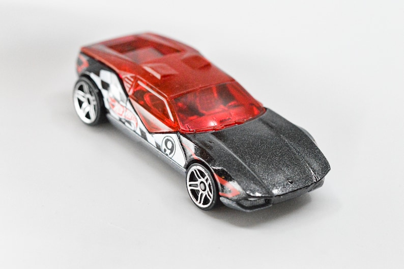 Hotwheels la fiesta toy car image 5