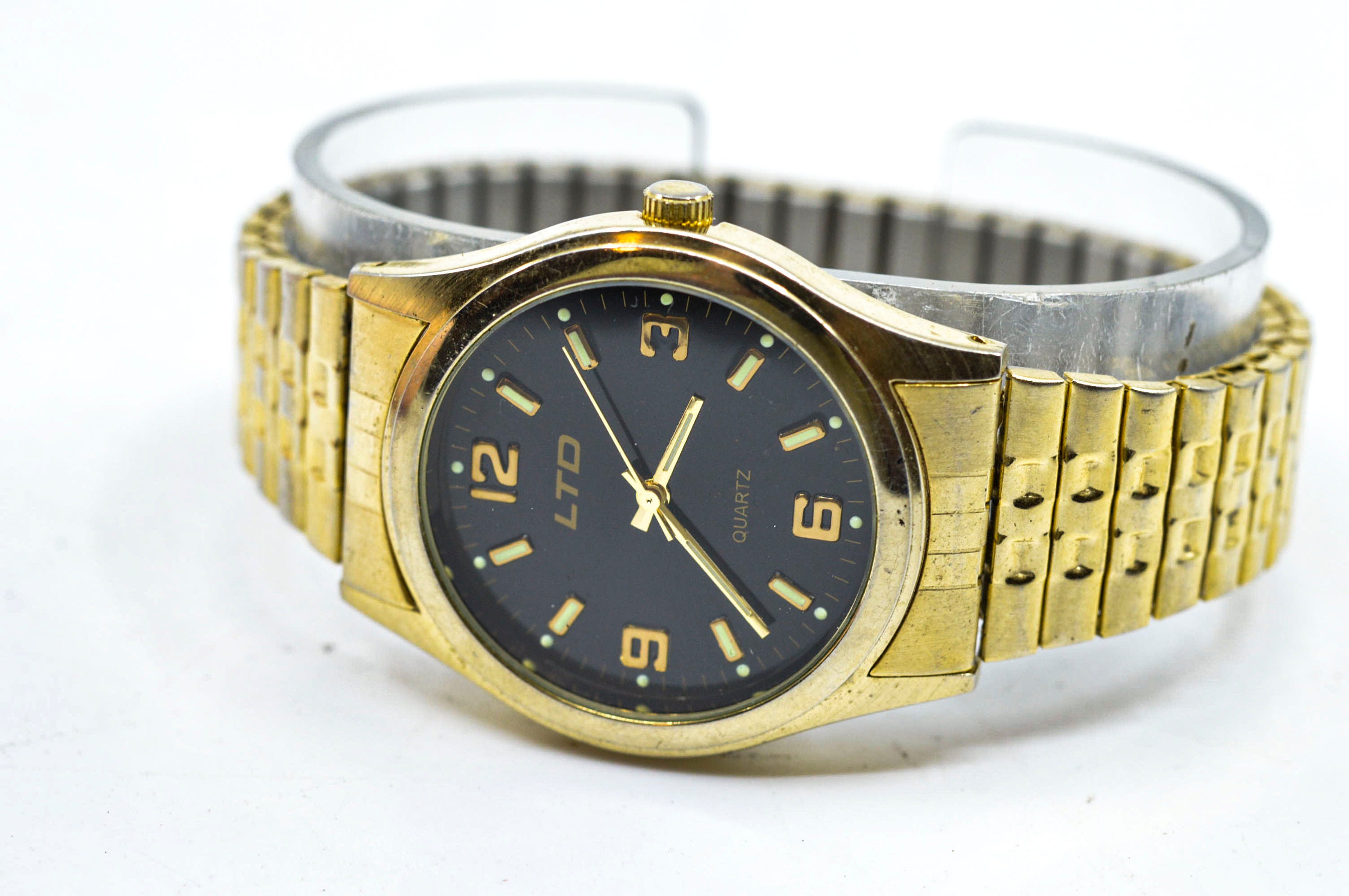 Montre Bracelet Q&Q (Citizen) Acier Extensible - Quartz, étanche, Occasion à Vérifier