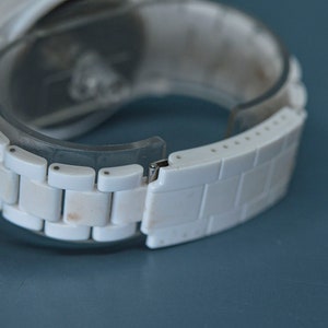 White and rose gold tone, plastic, quartz wrist watch image 5