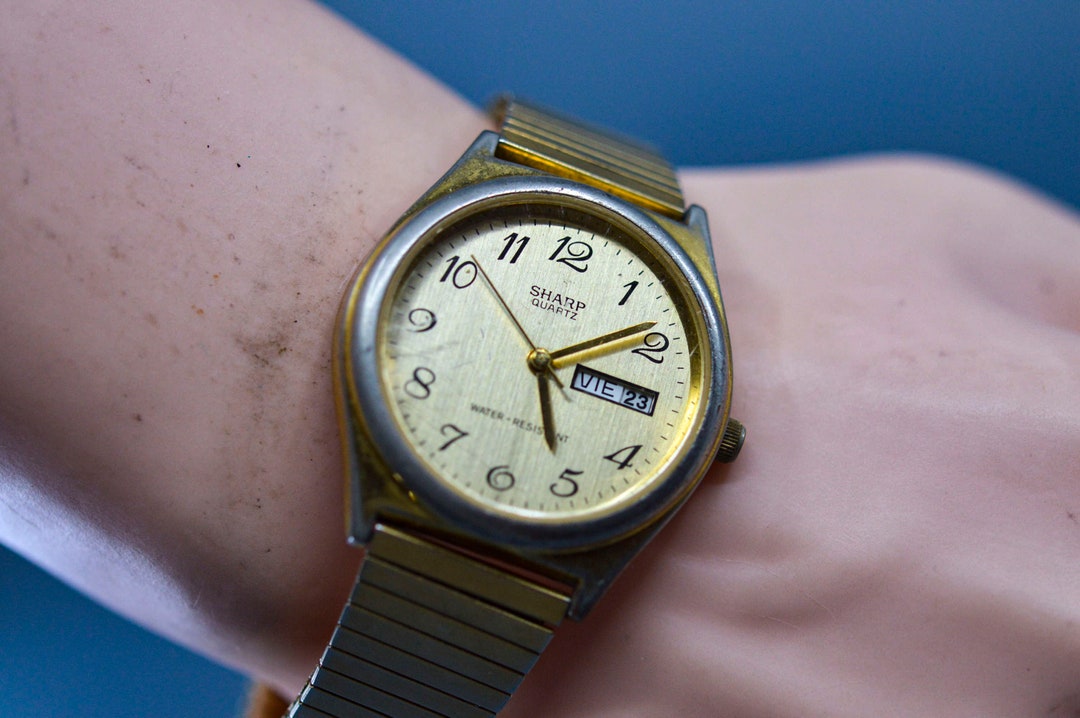 Sharp. Gold Tone, Stretch Bracelet, Quartz, Vintage Wrist Watch - Etsy