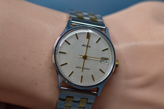Windup wrist cheap watch