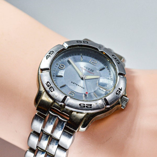 Guess waterpro steel tone with blue dial mans sports wrist watch