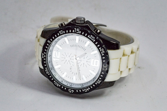 Unlisted wrist watch hot sale