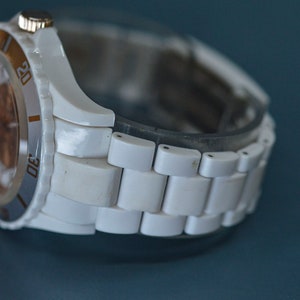 White and rose gold tone, plastic, quartz wrist watch image 4