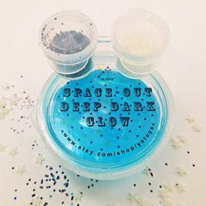 Miniature Size-Space Slime Out Deep Dark Glow-Non Stick, Non-Toxic Super Stretchy sticky Slime toy