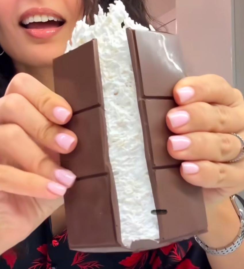 BIG Dubai style MarshMallow Bliss Chocolate Bar 1 IL 5 oz