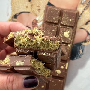 Dubai Home Made Chocolate Bar, Kadayif Kunafa Pistachio Chocolate Bar, Fresh Dubai Chocolate Bar Knefah Pistachio, Different Size