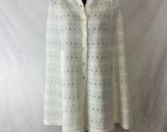 Vintage Sweater Bee by Banff Off White Knit Cape