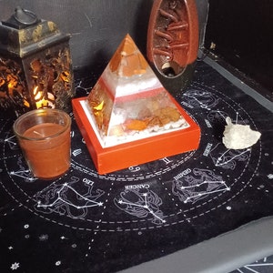 Resin Esoteric Pyramid Lamp (LOVE)  (RGB) (Remote Control) (USB) (Japanese)