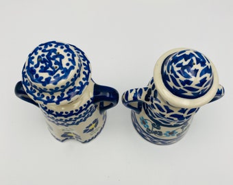 Salière et poivrière polonaise vintage poterie Boleslawiec homme et femme bleu blanc