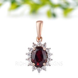 Colgante de granate rojo y halo de diamantes: joyería vintage de oro rosa