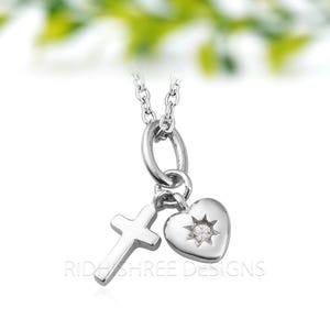 Collar de diamantes con corazón de cruz / Plata esterlina o chapado en oro / Joyería de fe y amor / Regalo cristiano para ella / Delicado colgante de diamantes