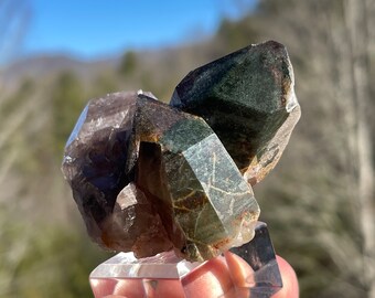 Hematite and Chlorite Included Quartz from Orange River, South Africa