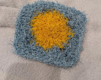 Circle in a Square Scrubby