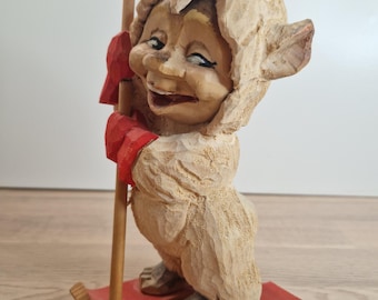 Vintage Henning Norwegian Carved Wood Figure - 8