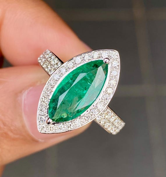 ゴージャスな 1.95CT 青みがかったグリーンのエメラルド リング、18K 