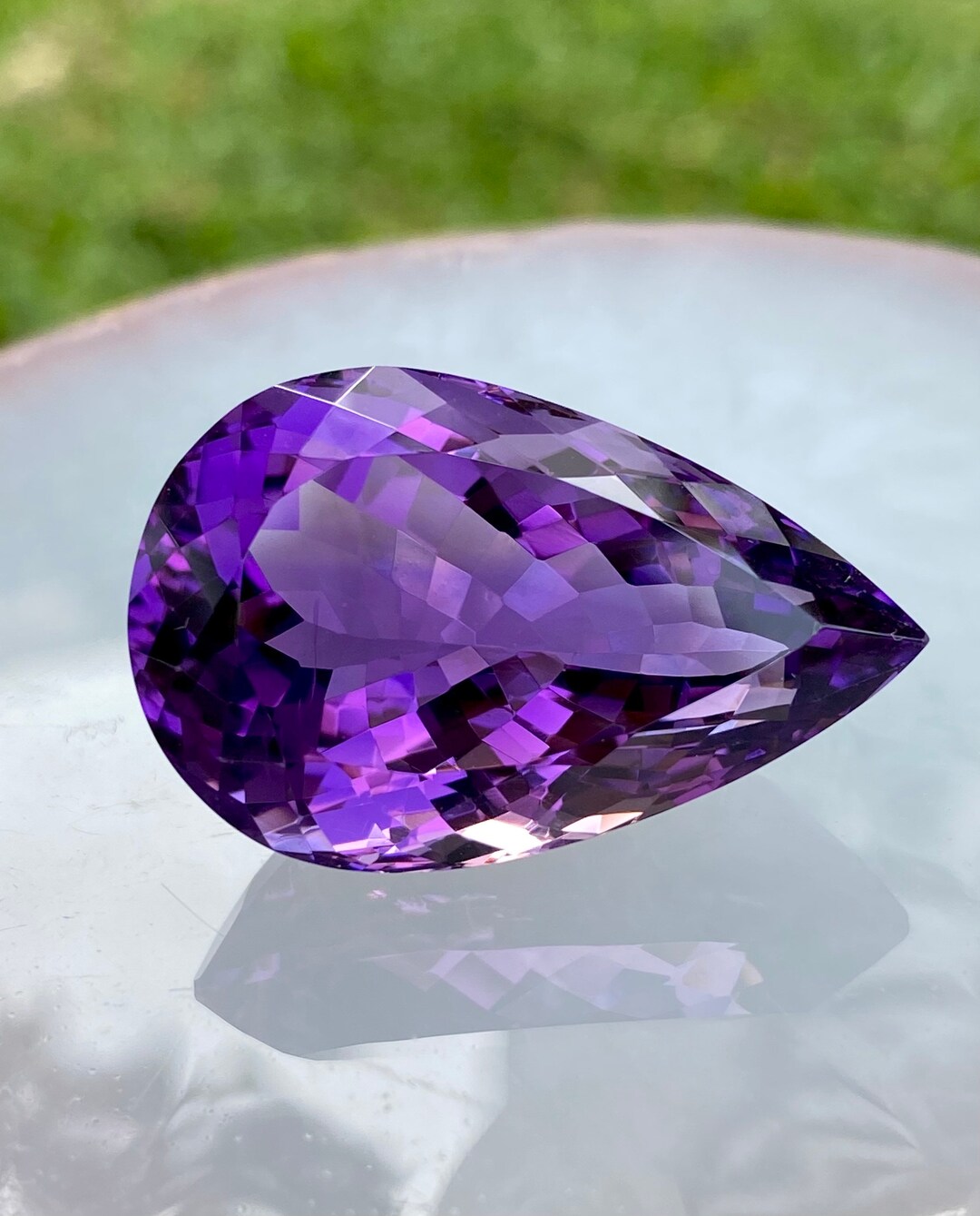 Pietra Preziosa Cabochon 100% Naturale Viola Lepidolite Pera 29 Ct Pietra Preziosa Cabochon 100% Naturale Viola Lepidolite Pera 29 Ct