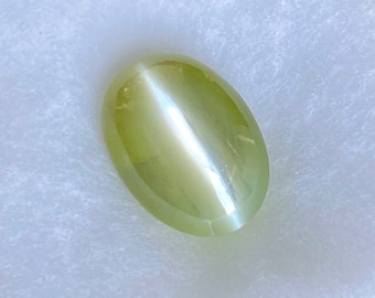 13.29CT Loose Chrysoberyl Cat’s Eye Gemstone - AIGS certificate Natural Ceylon Chrysoberyl Cat’s Eye glossy green Cabochon Cut