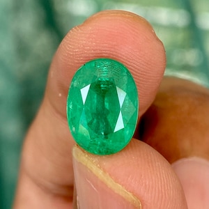 Natural Emerald, Zambian Emerald, 5.31Carat Emerald, 12X9MM Emerald Oval, Emerald For Jewellery, May Birthstone, Emerald