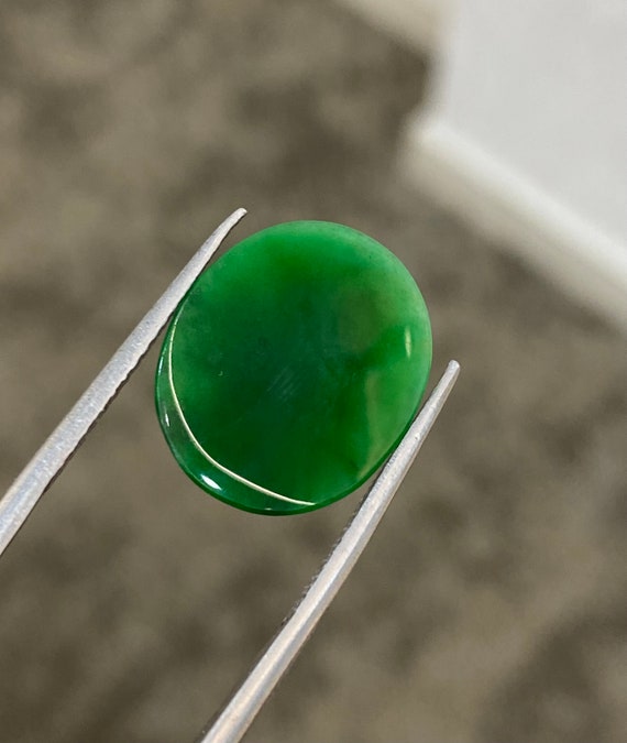 RARE !! BAGUE EN JADE DE MYANMAR : 40,22 CARATS ; 27.5 mm RARE !! BAGUE EN JADE DE MYANMAR : 40,22 CARATS ; 27.5 mm