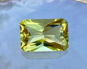 21.75CTS Wunderschöner Zitronenquarz Natürliche Zitronenfarbe, Rechteckige Form Augenrein, Clean Perfect Stone.