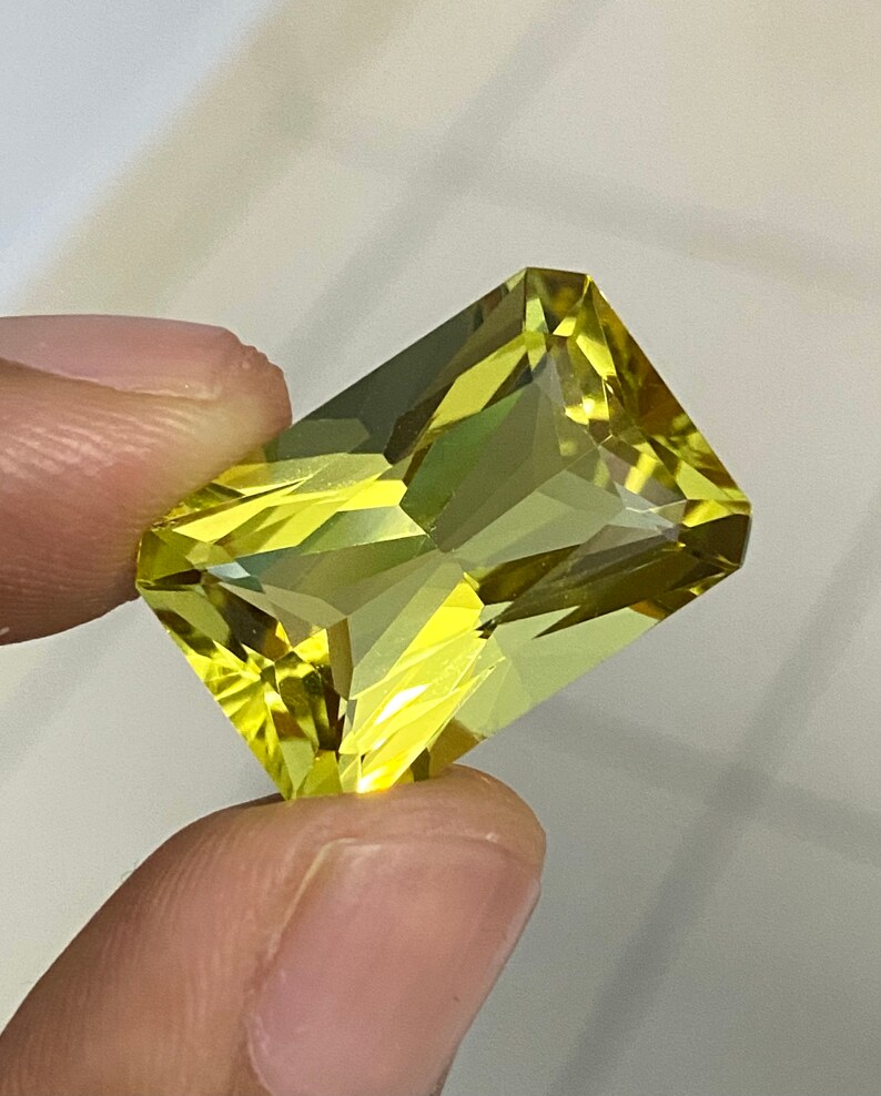 21.75CTS Gorgeous Lemon Quartz Natural Lemon Color, Rectangle Shape Eye ...