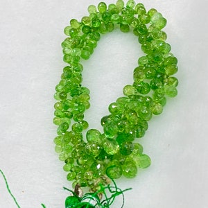 Facettierte Tsavorit Granat Tropfen Perlen: Natürlicher grüner Edelstein, 14 Inch Strang