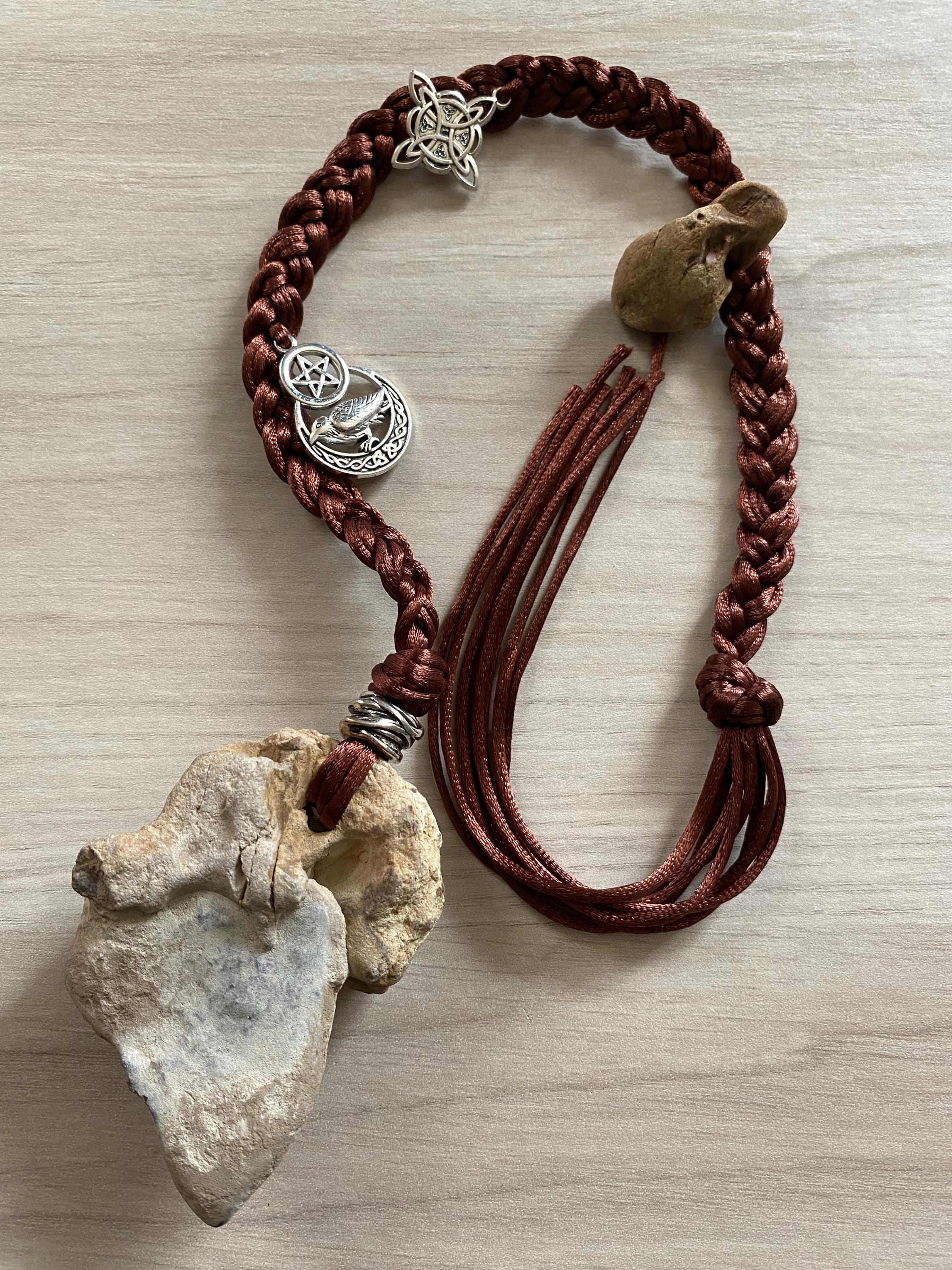 Shark Tooth-shaped Hag Stone Raven and Witch's Knot Protection Talisman ...