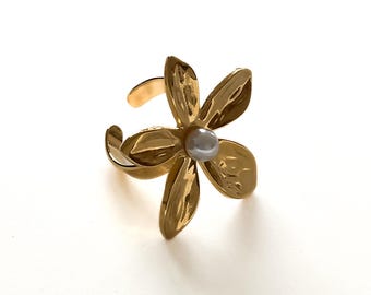 Statement ring, hippie jewelry, adjustable stainless steel ring in gold, statement jewelry, flower ring, floral jewelry