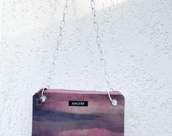 Bolso de mano vaquero con collar llamativo, estilo años 80, bolso de mezclilla teñido a mano, pieza única hecha a mano, bolso con cadena, moda sostenible.