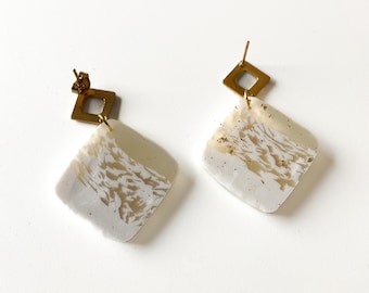 Elegant polymer clay earrings in cream and gold, handmade minimalist jewelry, handmade statement jewelry, party jewelry