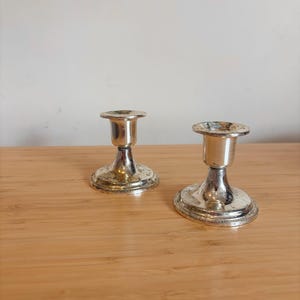 Par vintage silverförkromade ljusstakar