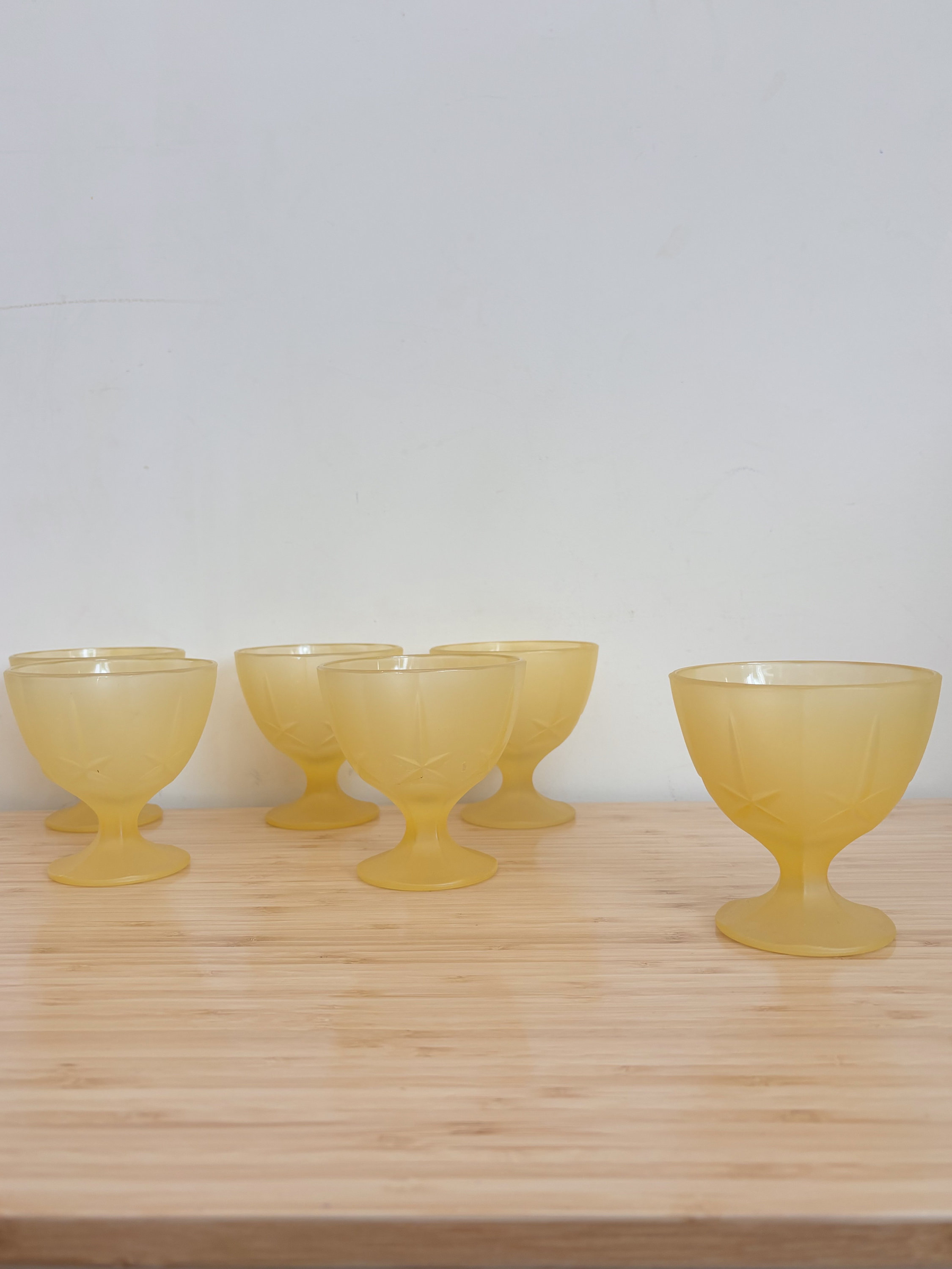 Set of Six Yellow Vintage Dessert Dishes | Vintage Prawn Cocktail Dishes | Vintage Glass Bowls | Vintage Pudding Dishes | Vintage tableware