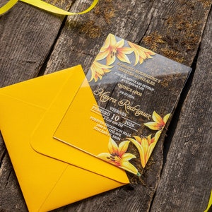 Invitaciones Acrílicas De Flores Amarillas Con Sobres Para Boda, Dulces 16, Cumpleaños, Quinceañera, Fiesta, Quince Años, Despedida De Soltera, Bautismo