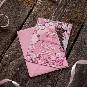 Roze witte sakurabloemen acryluitnodigingen voor je bruiloft, Sweet Sixteen, verjaardag, quinceañera, feest en andere evenementen, enz.