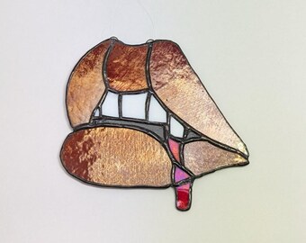 Arte de vidriera "Beso de vampiro", labios rojos iridiscentes