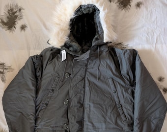 Vintage 1990's US USAF Parka Type N-3B Military Cold Weather
