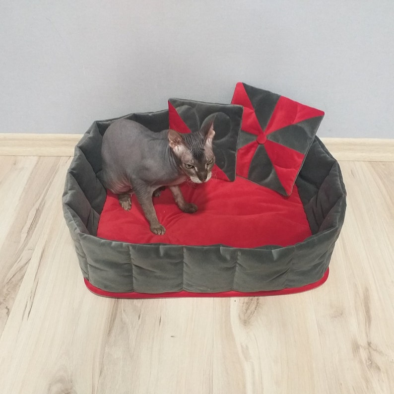 self warming cat house