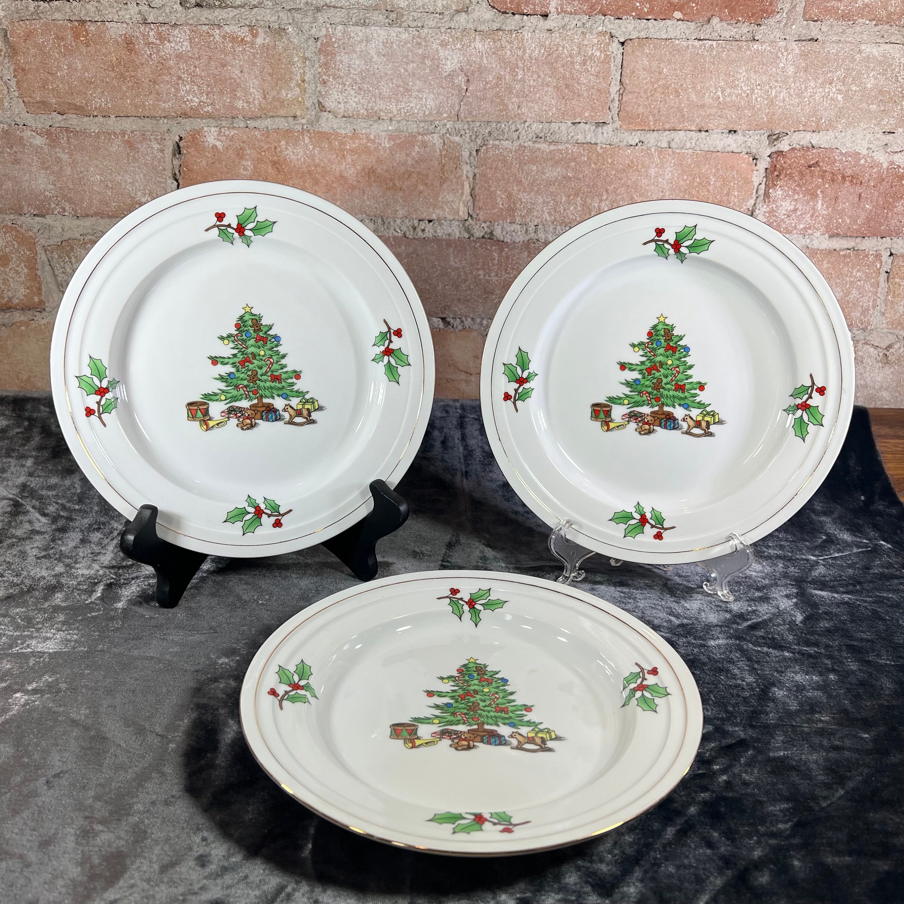 Maxcera Christmas Holiday 5 Square Dessert/Appetizer/Canape Plates Christmas Trees Set of 4 