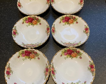 Elegant Royal Albert Old Country Roses 13.5cm fruit bowls